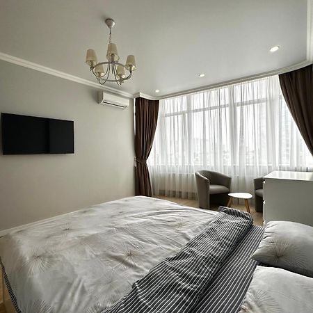 Gagarin Plaza Stylish Apartment Odessa Exterior foto